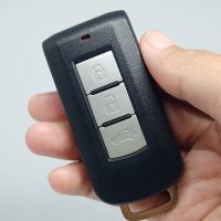 กรอบกุญแจsmartkey มิตซูบิชิ 3ปุ่ม แบบมีโลโก้ด้านหลัง สำหรับ Mitsubishi มิราจ แอททราจ ไททัน ปาเจโร  กรอบพร้อมดอกกุญแจ