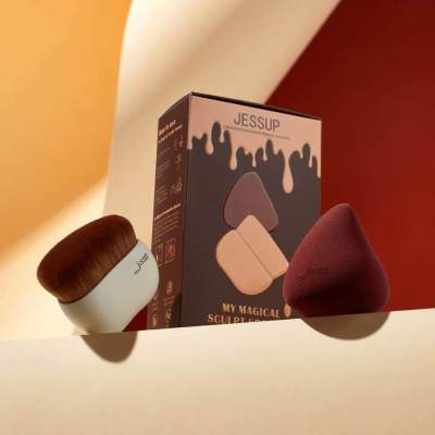 Sculpt Sponge with Foundation Brush แปรงลงรองพื้น