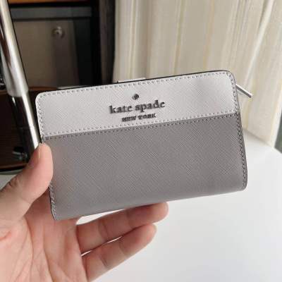 ✨ของแท้100%✨ กระเป๋าสตางค์ ใบกลาง 2 พับ  WLRU6344 WLR00128 wlr00124 natalia Medium Compact wallet