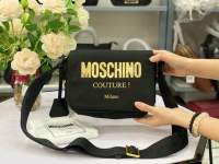 Moschino logo nylon  crossbody 
วัสดุ : ผ้าไนลอน