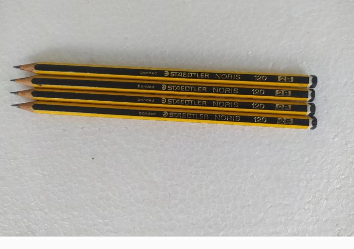 ดินสอดำ 2B ไส้ดินสอแข็งแรง ยี่ห้อ STAEDTLER