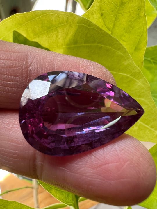 อะเลกซานไดรต์-lab-made-alexandrite-อะเลกซานไดรต์-เปลี่ยนสี-22-กะรัต-carats-พลอย-ขนาด-15x22-มิล-mm-1-pcs-1-เม็ด-สี-alexandrite-color-change-gemstone