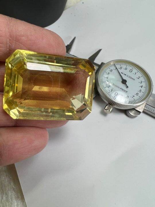 lab-lemon-topaz-88-carats-size-32x25mm