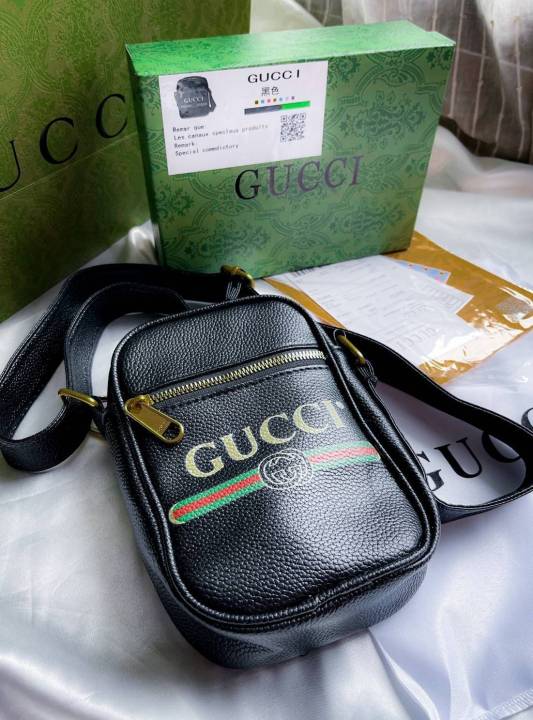 กระเป๋าgucci-print-messenger-bagกระเป๋าหนังแท้ซิปใช้ได้ทั้งสองช่อง-สะพายข้างงานพร้อมกล่องเขียวหนังpuอย่างดีซิปปั๊ม-งานสวยกุชชี่คือปังตลอดๆ