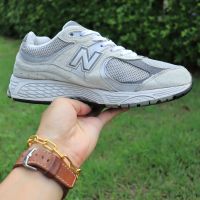 ส่งฟรี New Balance 2002R0 - The Ultimate 2002R ใส่ได้ชาย-หญิงตามขนาด Unsex 7US 25CM 40eu Pre-owned Authentic