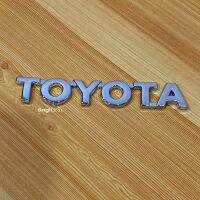 โลโก้* คำว่า TOYOTA สีชุบโครเมี่ยม ขนาด* 2.8 x 16 cm ราคาต่อชิ้น