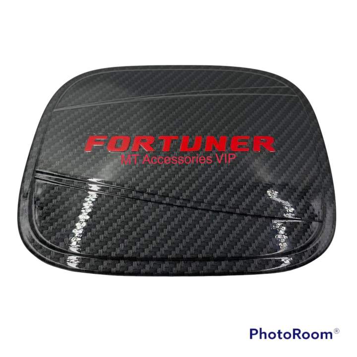 fortuner-ฟอจูนเนอร์-ปี2015-2022-ลายแคฟล่าโลโก้แดง-ครอบฝาถัง