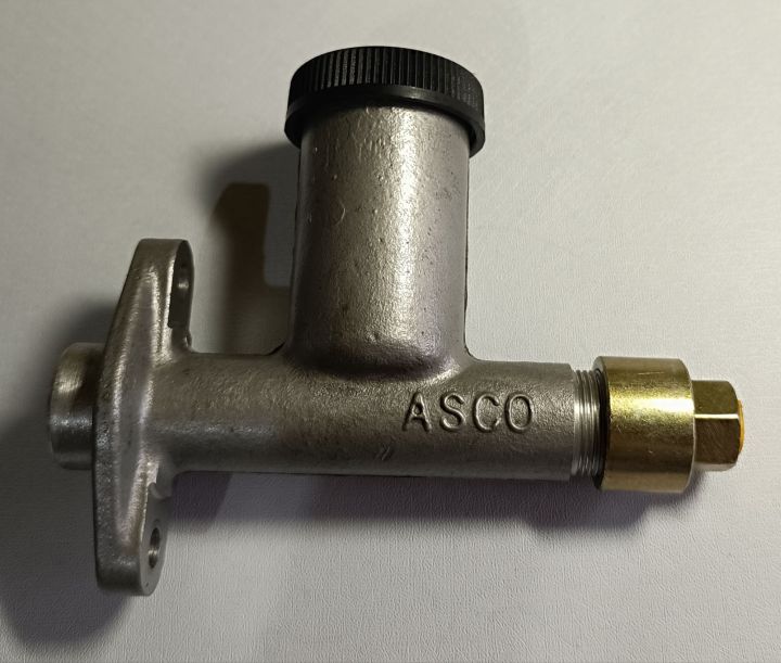 แม่ปั้มคลัทช์บน-mazda-b1600-5-8-0813-41-400-asco