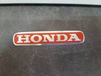 เพจ Honda ติดบังลม เป็นเหล็ก สีแดง