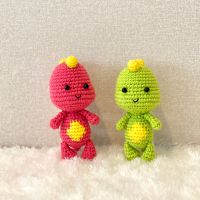 พวงกุญแจ ตุ๊กตา ตุ๊กตาถักไหมพรม ไดโนเสาร์ สูง 5 นิ้ว งานฝีมือ handmade โครเชต์ Crochet