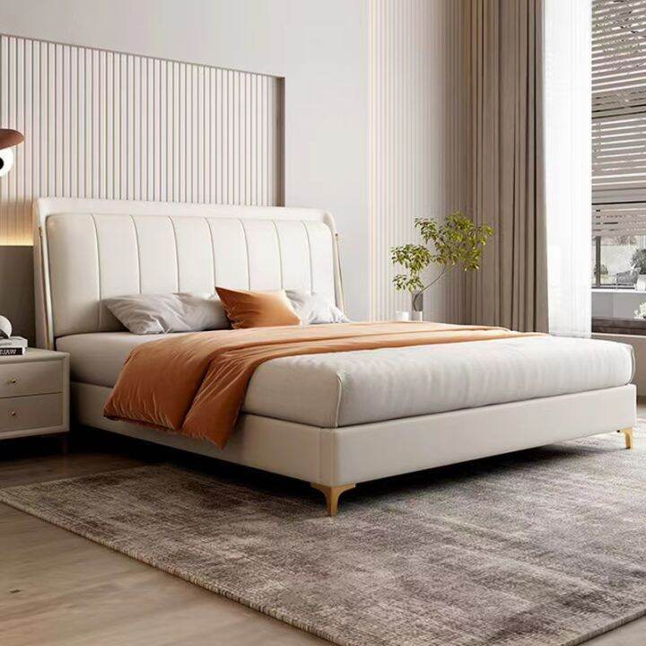 Solid Wood Leather Bed Italian Style Light Luxury Real Leather Bed 1.5