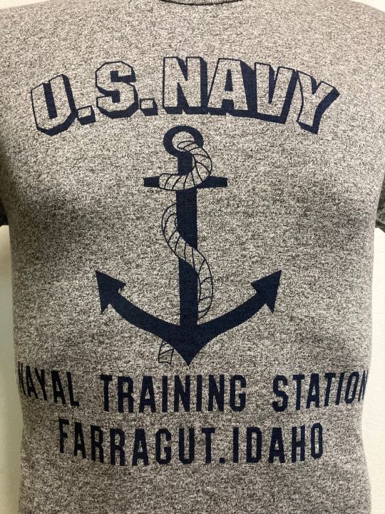 เสื้อยืด-ผ้าเรยอง-ลาย-u-s-navy