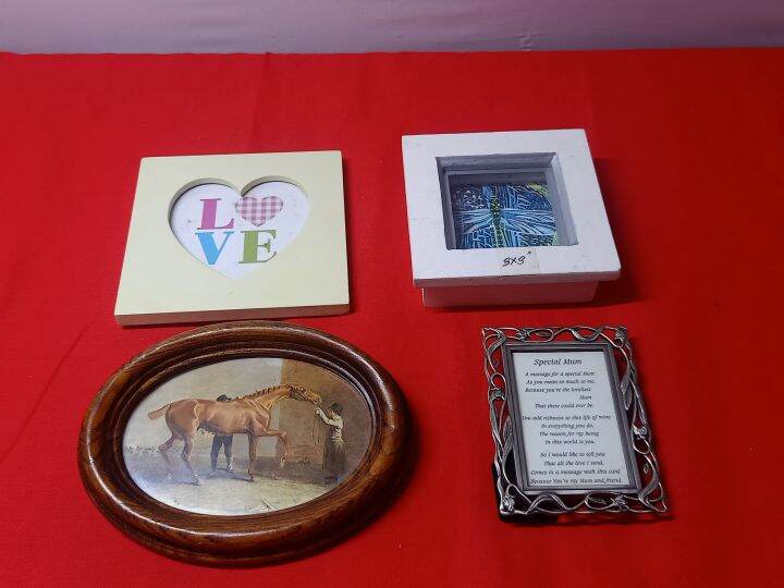 Assorted mini Vintage 2"x3" to 3.5"x5" tabletop frames in various