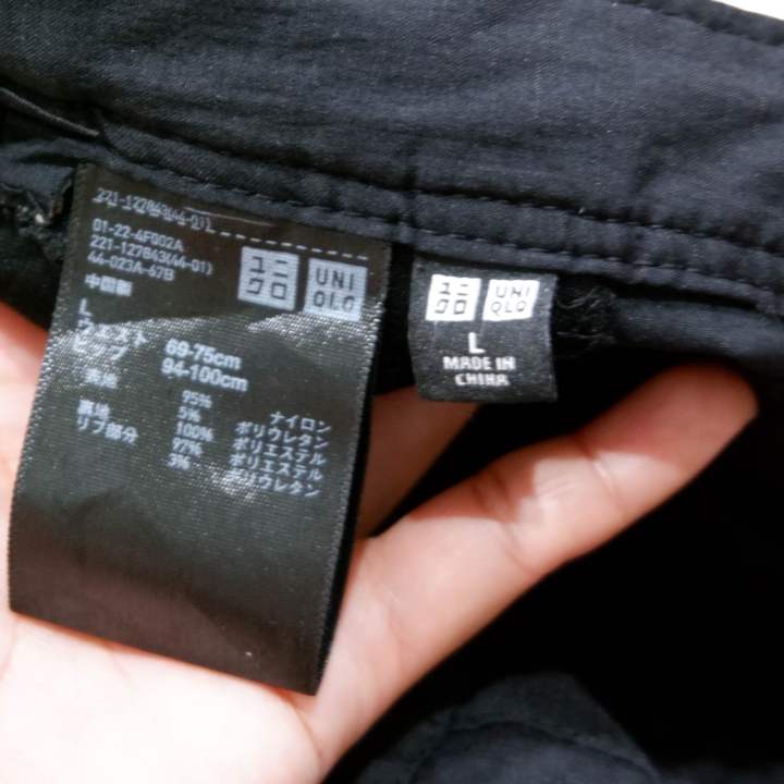 uniqlo-กางเกงขายาว-จั๊มเอว-ติดกระดุม-ทรงสวย-ผ้าใส่สบาย-สินค้ามือสองสภาพดีเยี่ยม-สีดำ-รหัสสินค้า-ukl-8
