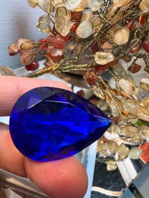 Synthetic Tanzanite 35x25mm 66 carats 1 pieces
