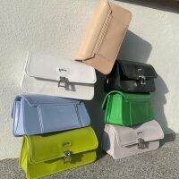 Tweeny Crossbody - กระเป๋าสะพาย กระเป๋าสะพายข้าง