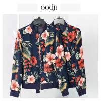 เสื้อคลุม แจ็คเก็ต ลายFLORA สีกรมดำ ผ้าสกรีนลายดอก แบรนด์ OODJI (JK638）