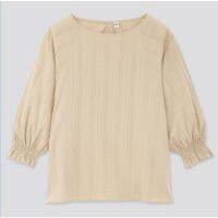 Uniqlo Cotton Dobby Sleeve Blouse เสื้อทรงพอง แขน ¾ สีเบจ ป้ายห้อย อก 44" ยาว 25"