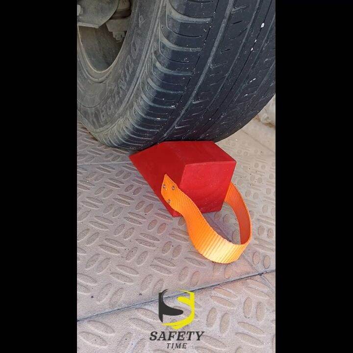 ไม้หนุนล้อ สีแดง ไซส์ เล็ก(S) 1 ชิ้น Chock BlockSR1 ไม้หมอนรองล้อ