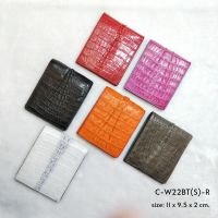 Prang Crocodile Leather Short Bi-fold US Wallet 
กระเป๋าสตางค์ สองพับสั้น US หหนังจระเข้ หาง
C-W22BT(S)​-R