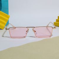 แว่นกันแดดGAMT Luxurious Narrow Rectangular Metal Rim High Temple ขนาด52mm. สีชมพู Sunglasses Gold Pink.