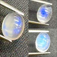 พลอยมูนสโตนสีน้ำเงิน พลอยธรรมชาติ 100% Blue moonstone oval shape 100% natural gemstone