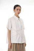 ? N E W IN :ヤード by C yard
Code : 68081
- Oversize shirt เสื้อคอปกแขนสั้น กระดุมหน้าทั้งแถบด้านหน้าเย็บแต่งพรีทและลายกราฟฟิคดีไชน์เก๋  ผ้าคอทตอนเนื้อดีใส่สบายดี

  SIZING :  อก(chest) 42” ยาว(length) 25"

?