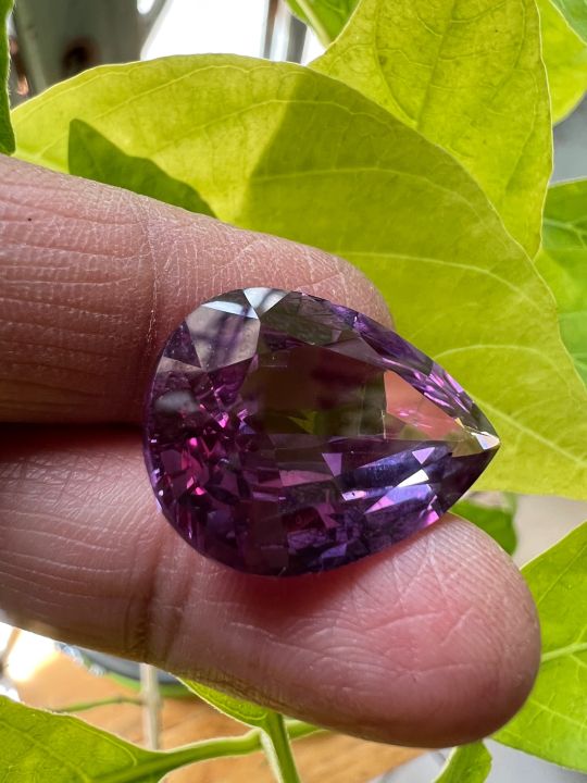 อะเลกซานไดรต์-lab-made-alexandrite-อะเลกซานไดรต์-เปลี่ยนสี-22-กะรัต-carats-พลอย-ขนาด-15x22-มิล-mm-1-pcs-1-เม็ด-สี-alexandrite-color-change-gemstone