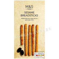 M&amp;S Sesame Breadsticks Snacks ขนมปังอบกรอบ ผสมงา มาร์คแอนด์สเปนเซอร์ 125g จาก อังกฤษ