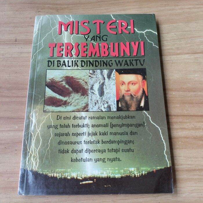 Buku Misteri yang Tersembunyi Di Balik Dinding Waktu, Alexander S