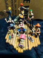 One pieces set with all character