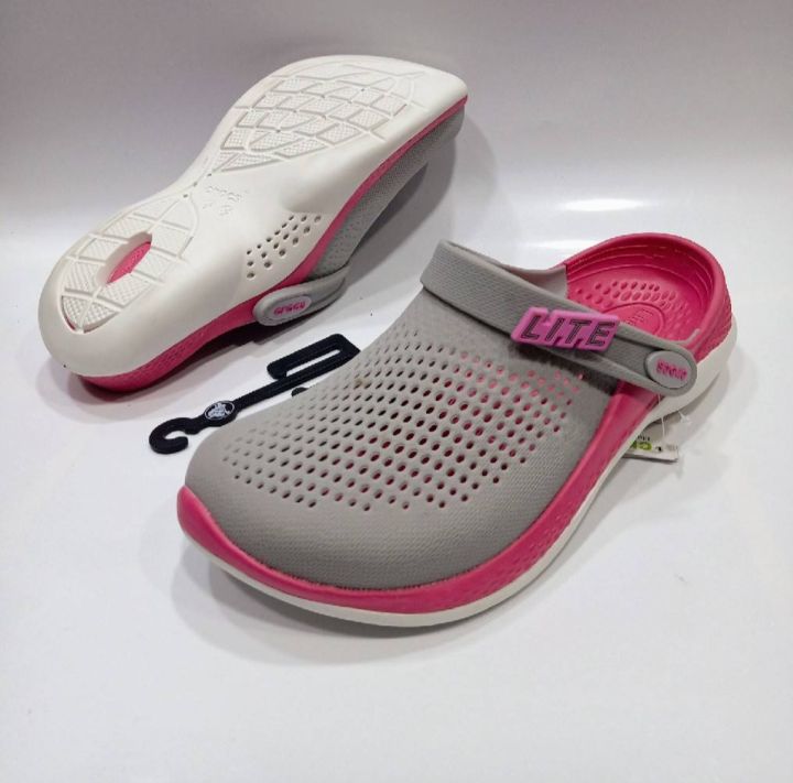 crocs-literide-clog-รองเท้าคร็อคส์รุ่นฮิตได้ทั้งชายหญิงรองเท้าแตะ-crocs-ผลิตจากยางอย่างดีนิ่มเบาไม่ลื่นใส่สะอาดเท้า