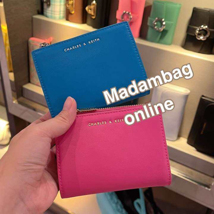 charles-keith-mini-top-zip-wallet-กระเป๋าสตางค์ใบสั้น