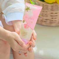 အသားရေမွဲခြောက်နေရင် SKin perfect က body Lotion လေ Try ကြည့်နော် အချစ်ကလေးတို့ရေ့ ?

တစ်ဗူးကုန်ခါနီးမှာ နေလောင်ထားတာ အသားရည်ညစ်တာ အသားရည်ခြောက်တာ ?

အကုန်သက်သာပြီး အသားရည်ညီစိုပြီး skin နည်းနည်းလင်းလာစေတယ် ?

ဒီတိုင်း ဆက်သုံးနေရင် မူလအသားရည်ထက်တဆင့် ပိ