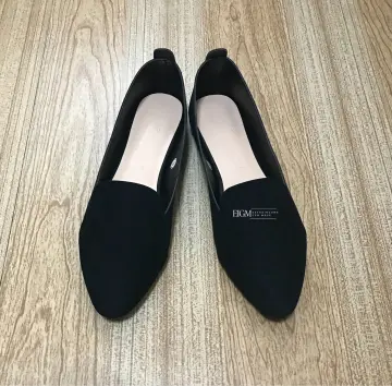 Gamuza sale black shoes