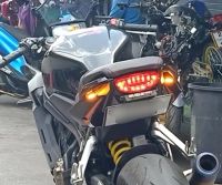 CBR650r ไฟเลี้ยวหลังปลั๊กตรงรุ่น 
สีส้ม 1คู่ 
สว่างมาก 
ตัวไฟแบบแปะ