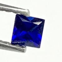 พลอยคอรันดัมบลูแซฟไฟร์สังเคราะห์ทรงสี่เหลี่ยมขนาด 3 มม. 3 mm square shape synthetic blue sapphire corundum gemstone