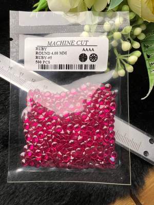 Ruby machine cut Round 4.00mm Red color 1000 pieces