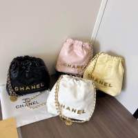 YAMMY HOUSE กระเป๋า Chanel รุ่นฮิตสายโซ่  ดีไซส์เก๋ ตัวแม่ยืนหนึง จะถือหรือสะพายก็ดูเก๋ มากจ้า