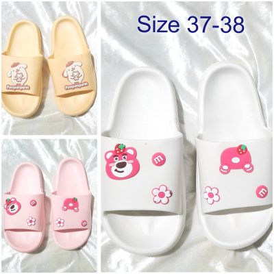 รองเท้าแตะแบบสวมลายการ์ตูน รองเท้านิ่ม ใส่สบาย size 37-38 ส้นประมาณ 2 เซนมี 3 แบบ