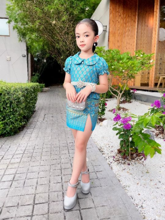 ชุดกระโปรงเด็กหญิง-งานพร้อมส่ง-ชุดไทยผ้าพิมพ์ทอง-ชุดไทยเด็กหญิง