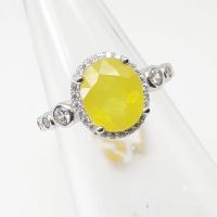 แหวน บุษราคัม Yellow Sapphire พลอยแท้ เจียรไนรูปไข่ ขนาด 8×10 มม. เผาเก่า ตัวเรือนเงินแท้ 925 ชุบทองคำขาว ขนาด 59

Yellow Sapphire ring, oval gemstone, size 8×10 mm. 925 sterling silver, white gold plated, size 9