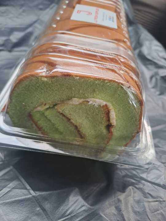 Pandan Swiss Roll 600g Lazada