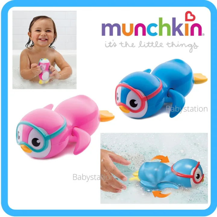 munchkin wind up swimming penguin bath toy