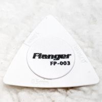 พร้อมส่ง ? ส่งเร็ว ? ปิ๊ก Flanger FP-003 3ขนาดในตัวเดียว 3in1 ทรงสามเหลี่ยม Pick สีขาว