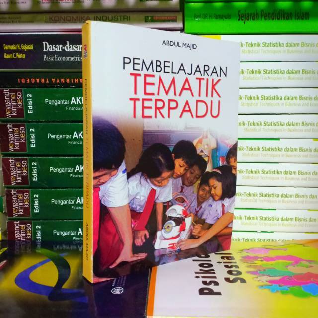 Pembelajaran Tematik Terpadu Oleh Abdul Majid Lazada Indonesia