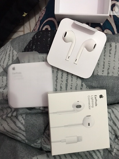EarPods Lightning In-ear Earphones Wired Lossless Music with Microphone For iPhone x/11/12/13 Pro Max and lPad