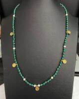 สร้อยคอลูกปัดมาลาไคต์ Malachite beads necklace. Delicate. Malachite beads, pearls and gold plated discs. 22 inch/56 cm pretty necklace