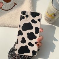 เคสโทรศัพท์ซิลิโคนลายวัวสีดำและสีขาวสำหรับ Xs Max 7 13 11 14 Pro Mini Xr X 8 Plus Capa Conque