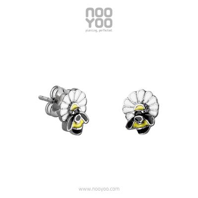 NooYoo ต่างหูสำหรับผิวแพ้ง่าย Bee on Flower Surgical Steel